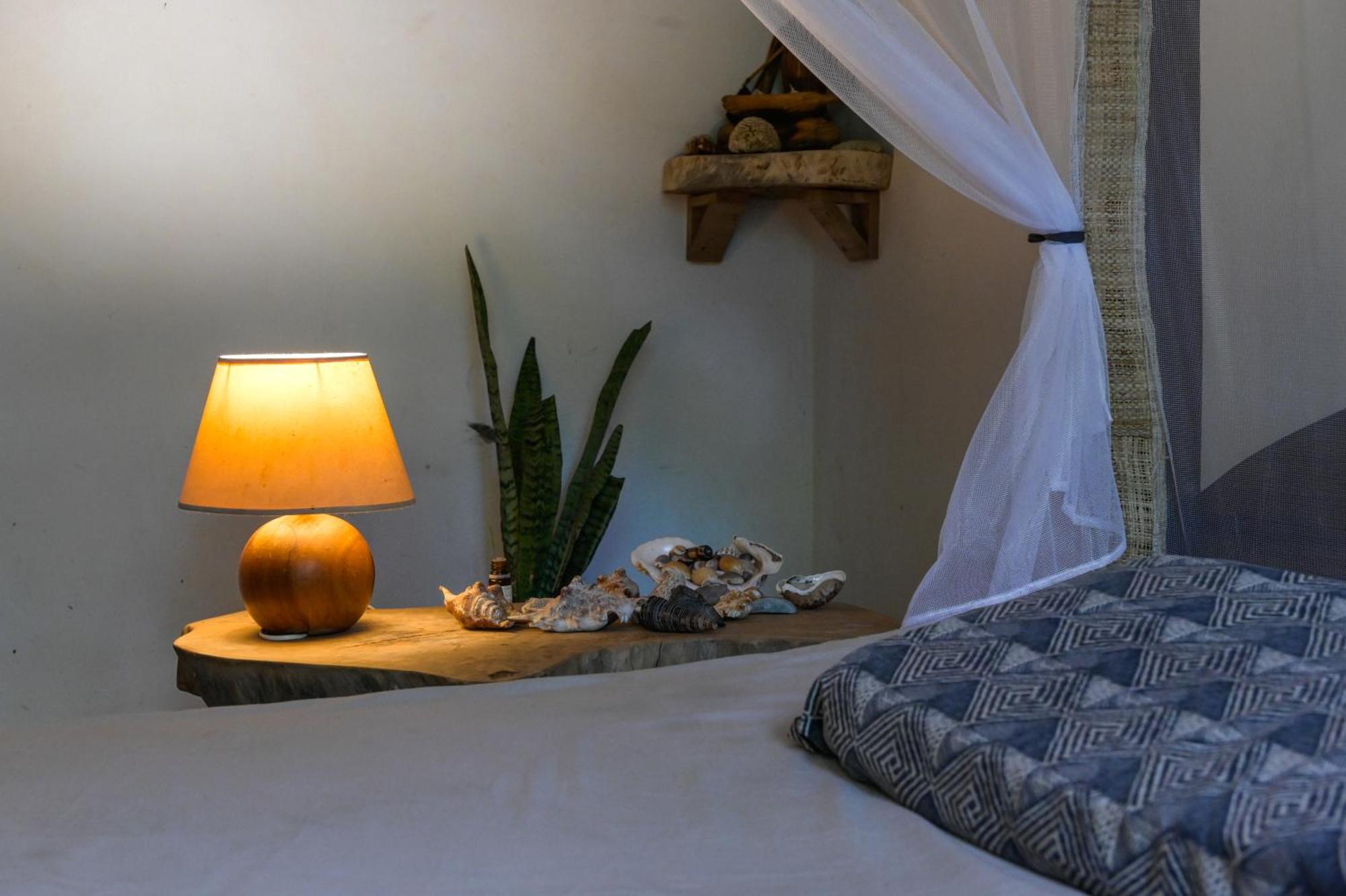 Shambala Madagascar: Beachfront Lodge And Adventures Ambolobozo Esterno foto