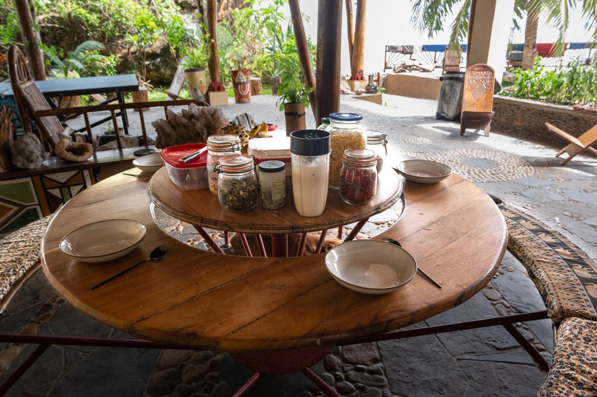 Shambala Madagascar: Beachfront Lodge And Adventures Ambolobozo Esterno foto