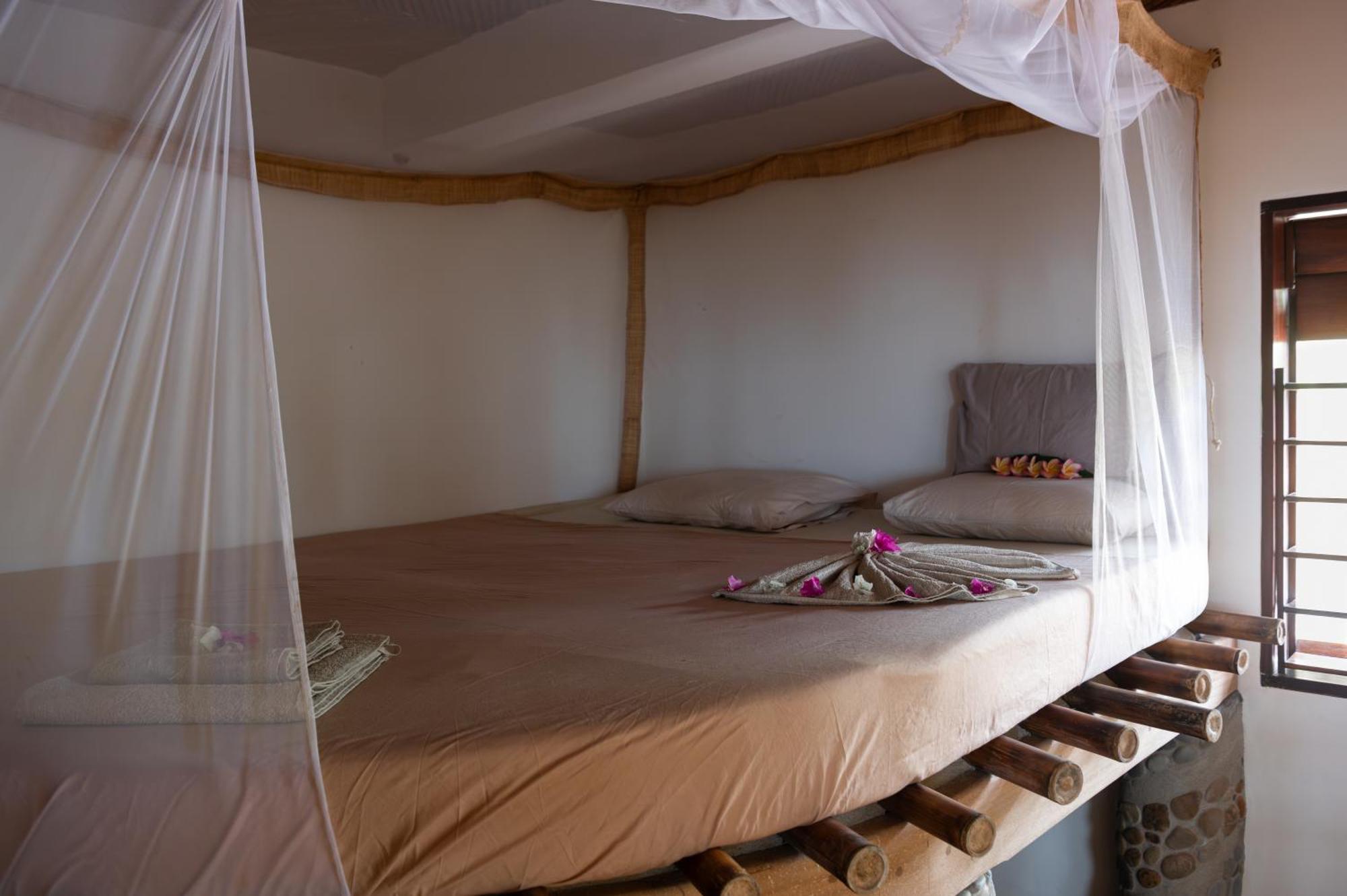 Shambala Madagascar: Beachfront Lodge And Adventures Ambolobozo Esterno foto