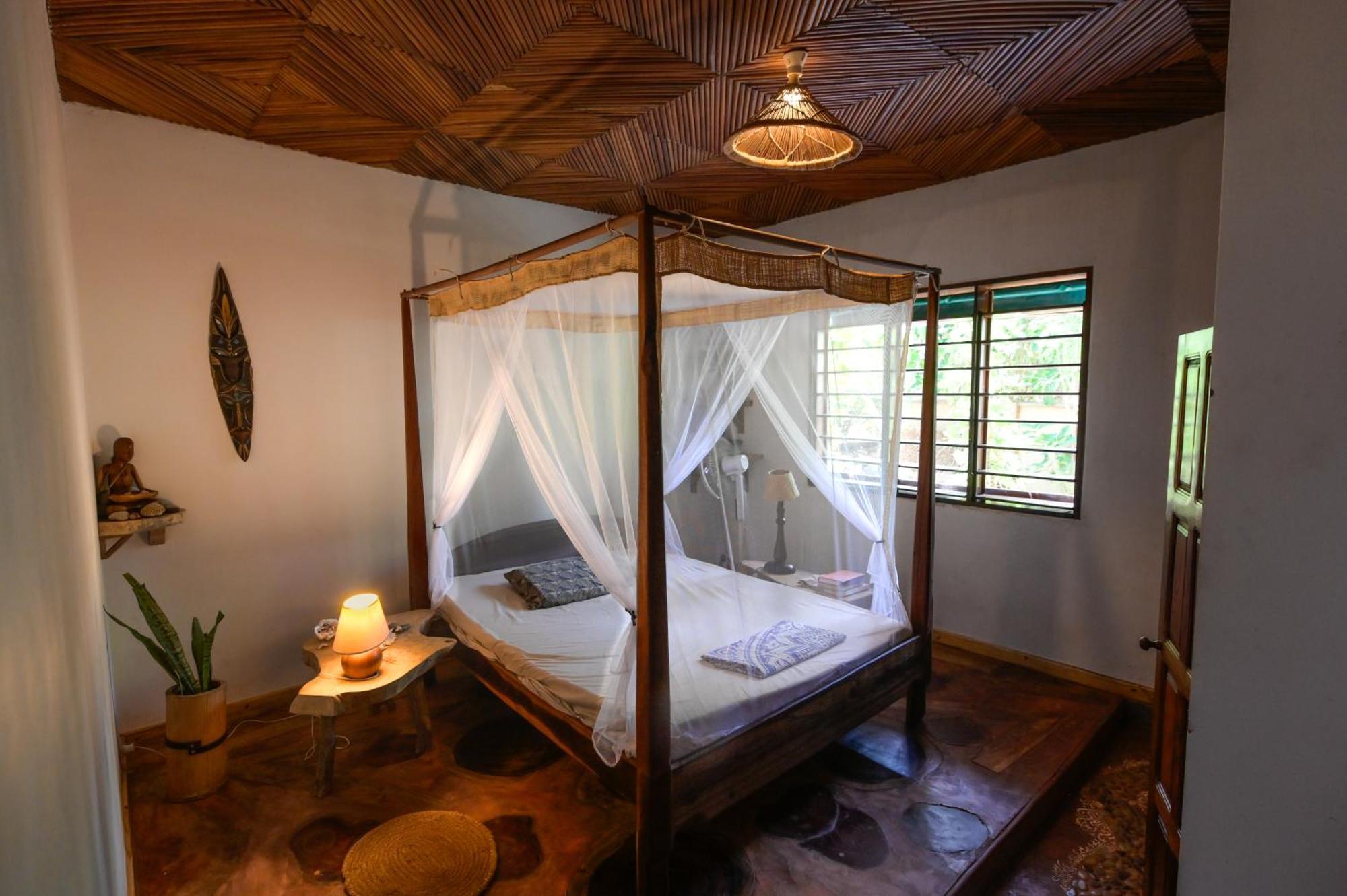 Shambala Madagascar: Beachfront Lodge And Adventures Ambolobozo Esterno foto