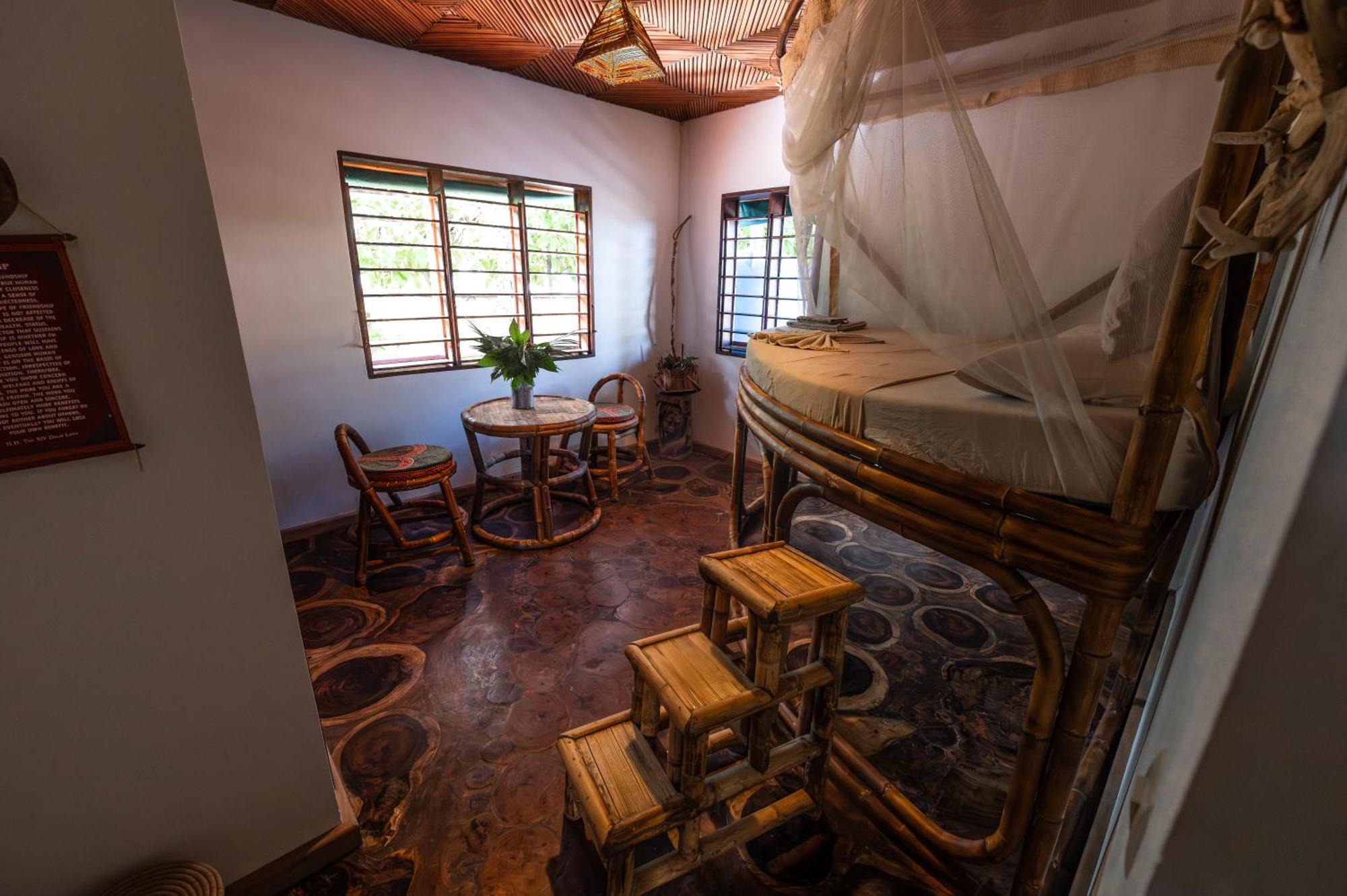 Shambala Madagascar: Beachfront Lodge And Adventures Ambolobozo Esterno foto