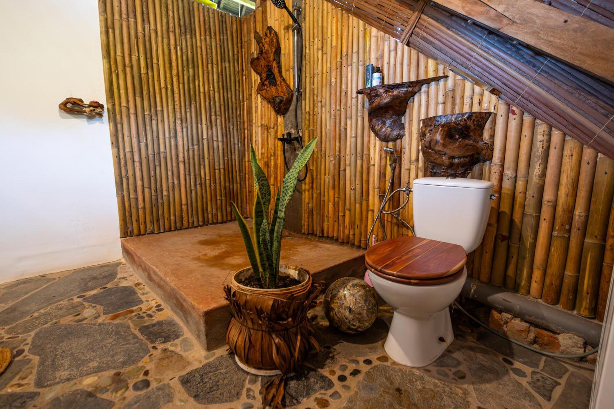Shambala Madagascar: Beachfront Lodge And Adventures Ambolobozo Esterno foto